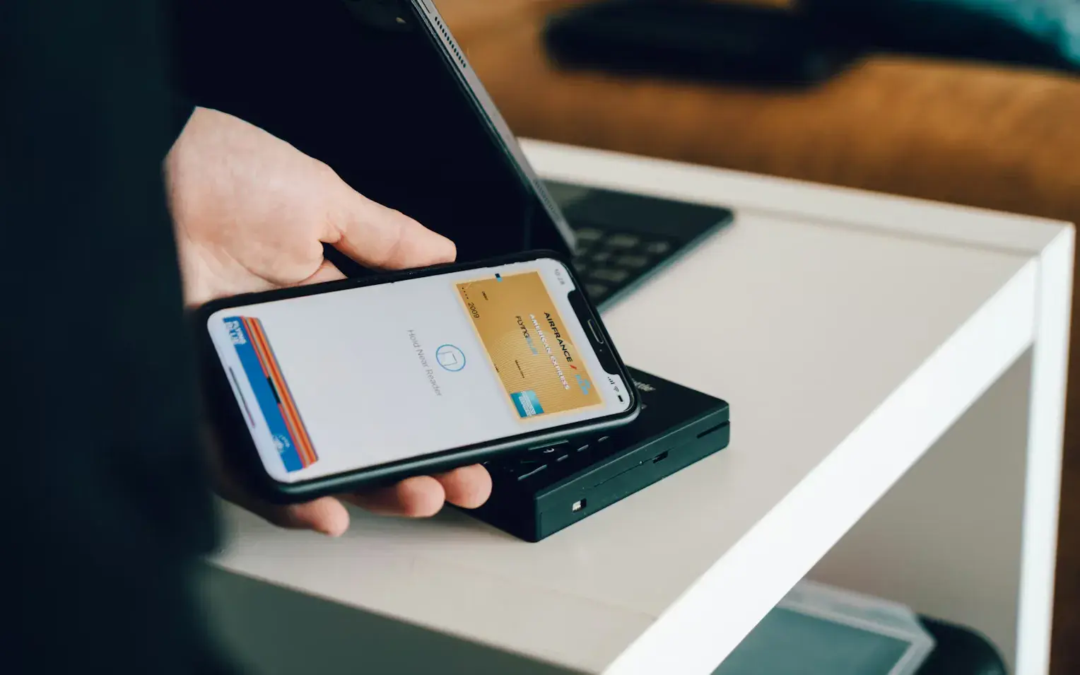 Mobiilimaksamisen trendit: onko käteisen aika ohi?